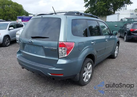 2010 Subaru Forester 2.5X Premium z USA, uszkodzony, nr VIN JF2SH6CC4AH708668